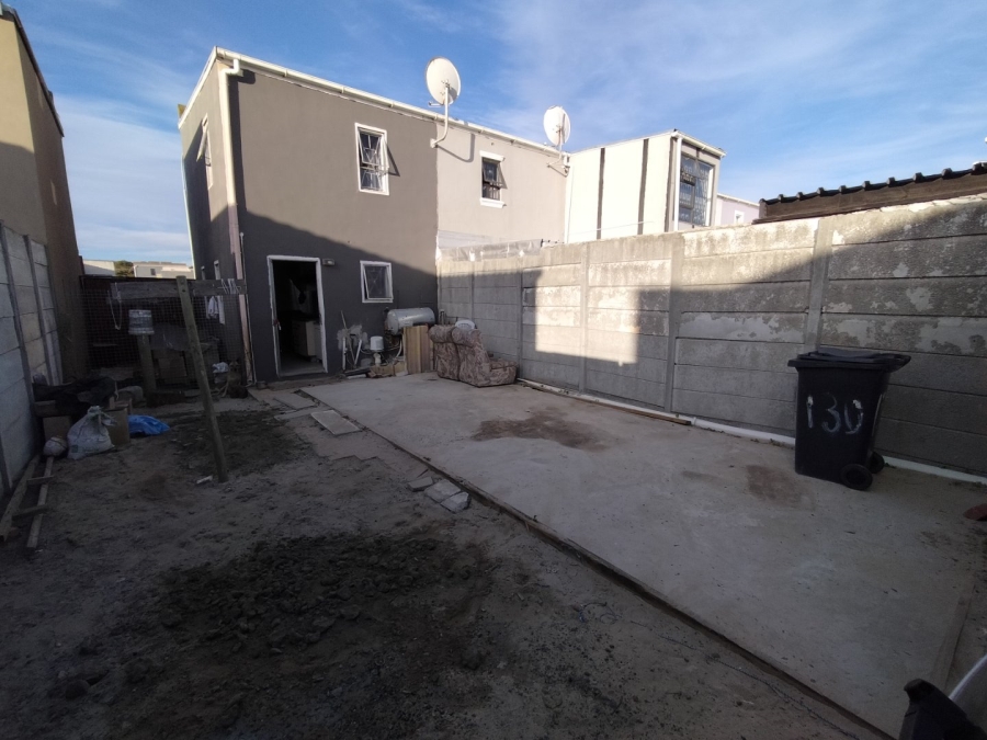 2 Bedroom Property for Sale in Woodlands Western Cape